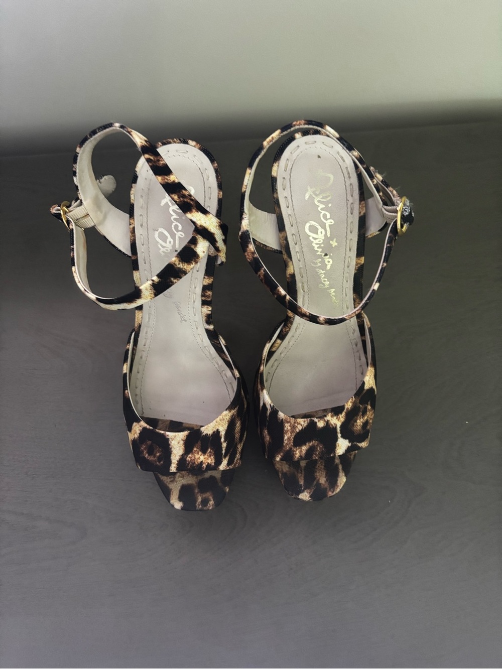Alice & Olivia Size 39 Leopard Print Platform Heels